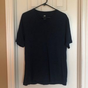 Men’s H&M Regular Fit V-Neck T-Shirt (size L)
